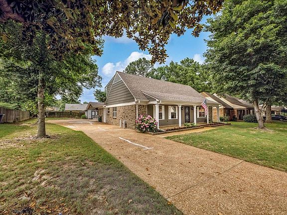 3rd image of 5743 Robin Hop Ln