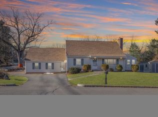 349 Franklin St, Reading, MA 01867