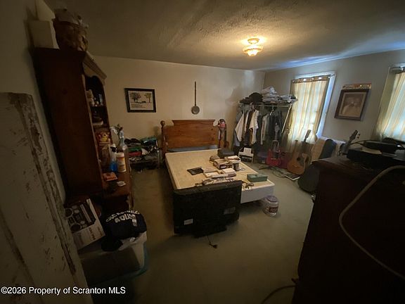 5th image of 518 Kirst Ct