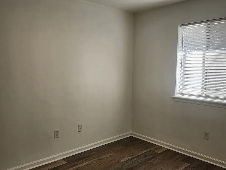 6154 Darby Rd #18 — Photo 5