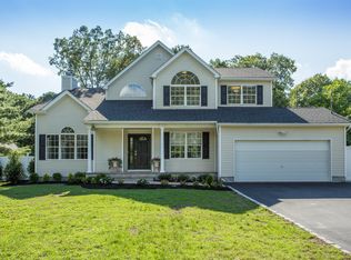 114 S Hillside Ave, Nesconset, NY