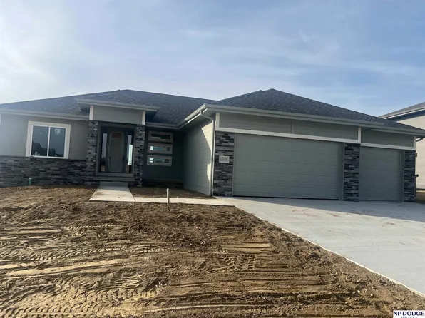 12630 Schirra St, Omaha, NE 68138