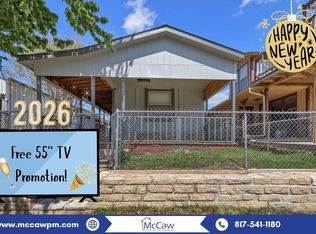 6516 Blue Water Ct, Granbury, TX 76049