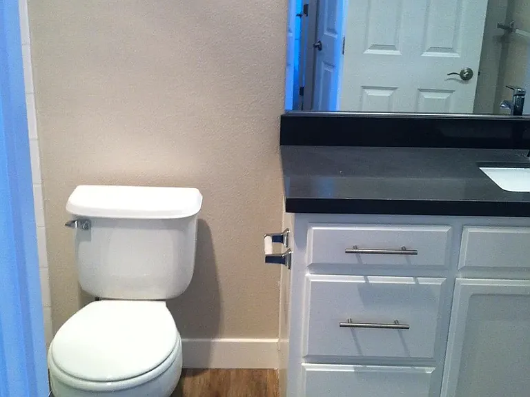 3x2 / 1240 sf - Guest Bath (shower left)