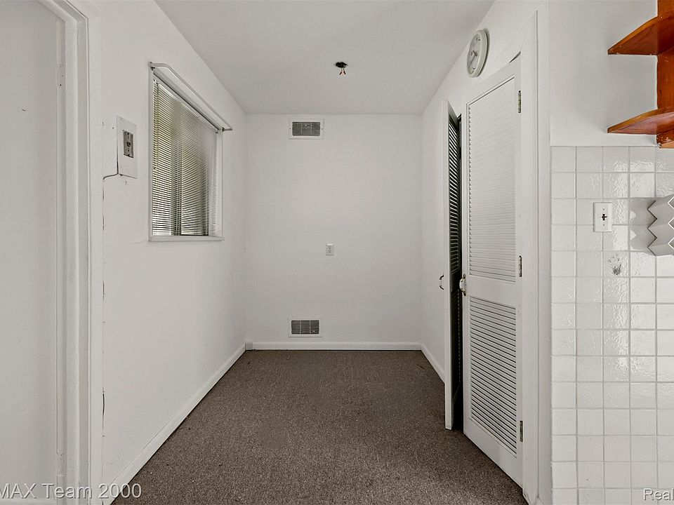 90 Lorberta Ln, photo 12
