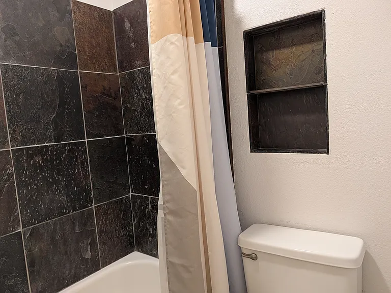 1039 Maxwell Ave #2.0 — Photo 22