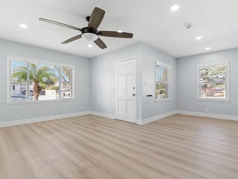 815 Wakefield Ave — Photo 30