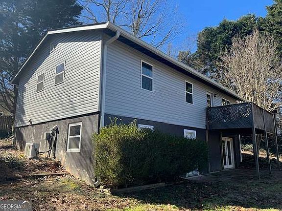 3rd image of 3485 Continental Dr