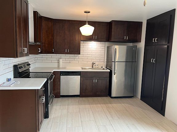 4th image of 382 Coronado Ave APT 202A