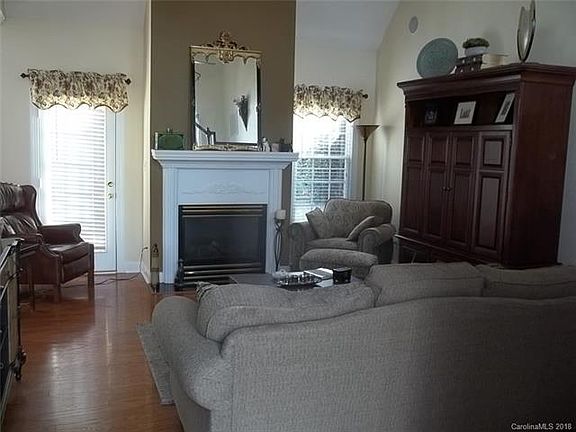 3rd image of 2146 Pinefield Ct