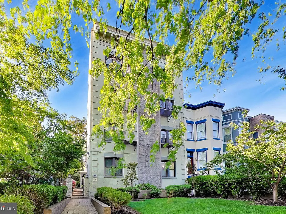 116 N Carolina Ave SE #204