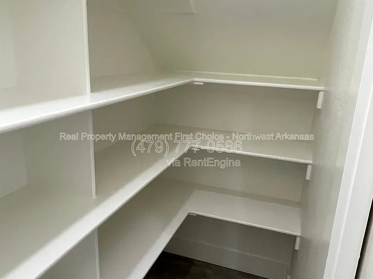 720 Sun Meadow Dr — Photo 9