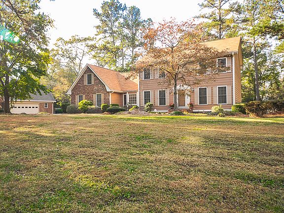 3rd image of 2595 Kinnett Dr