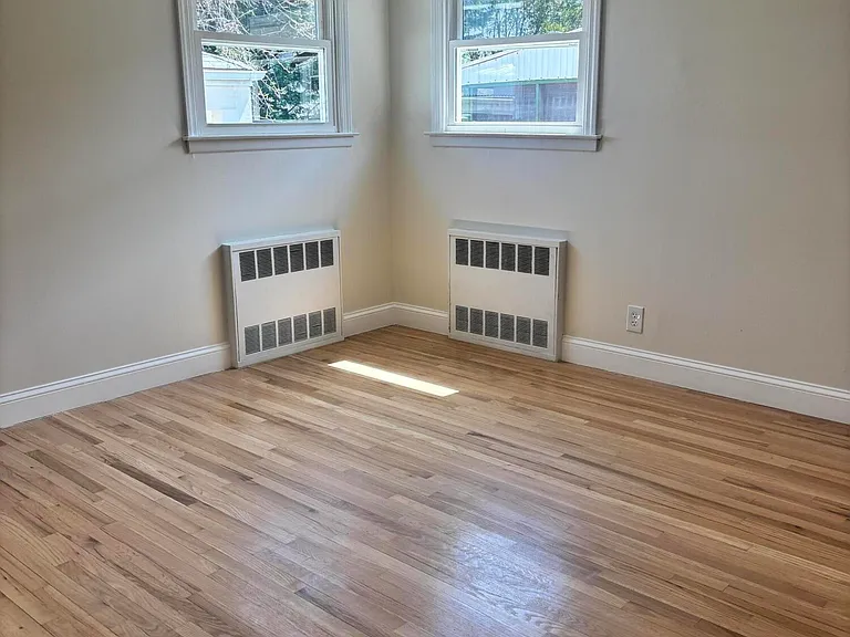 527 Willowbrook Rd — Photo 16