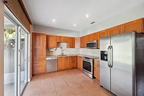 16320 Parkstone Palms Ct — Photo 8