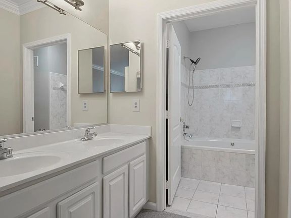 4th image of 20901 Cedarpost Sq