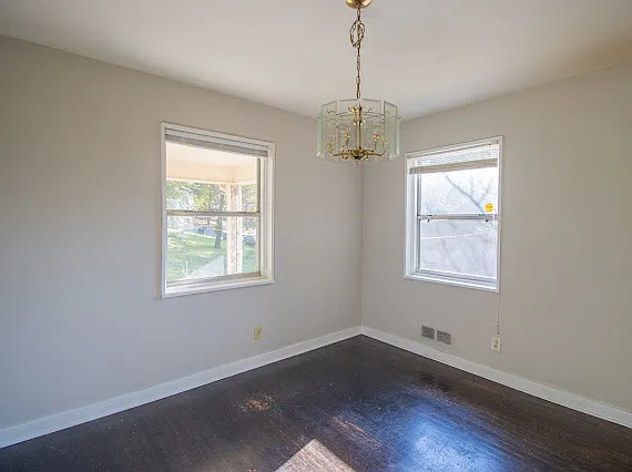 9877 Redcliff Rd — Photo 3