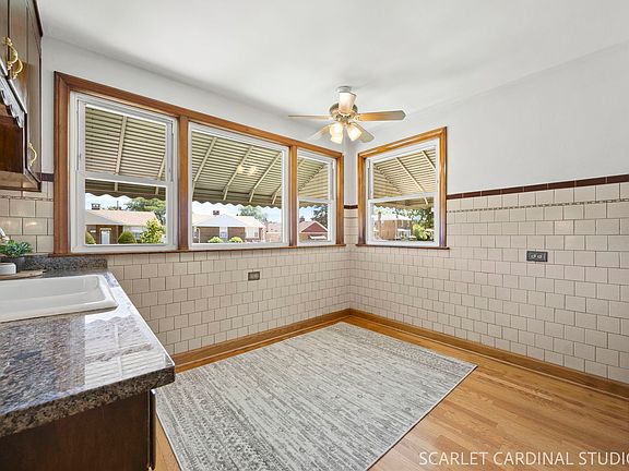 5th image of 2216 S 11th Ave