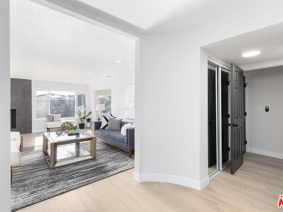 5th image of 1021 Aratina St