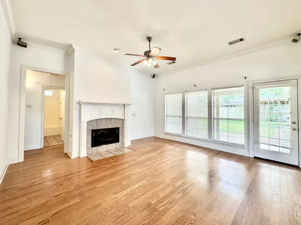 413 Lake Worth Dr, Baton Rouge, LA 70810
