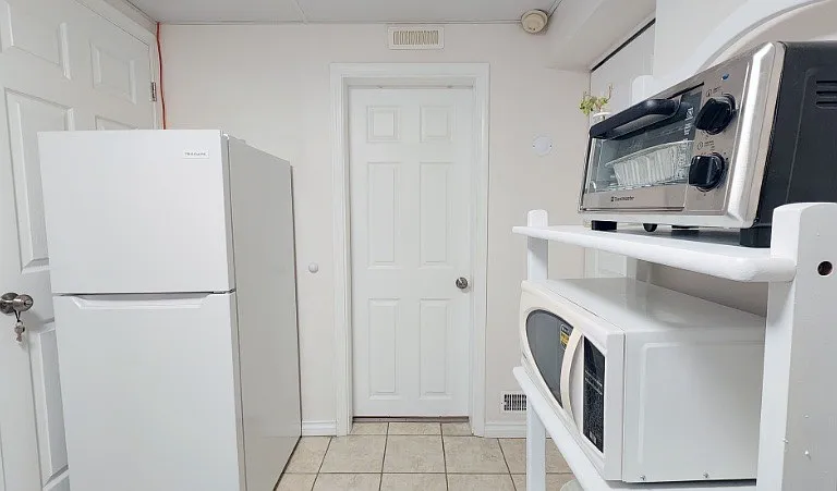 1100 Smith Ave — Photo 3
