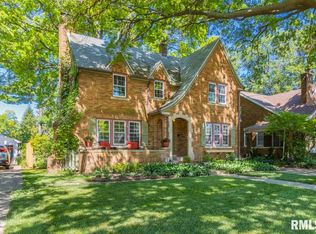 3213 N Sheridan Rd, Peoria, IL 61604