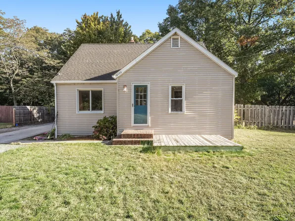 16129 Mercury Dr, Grand Haven, MI 49417