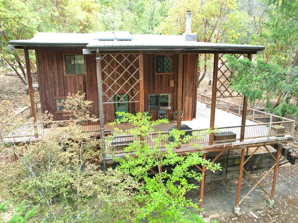 939 Beaver Creek Rd, Jacksonville, OR 97530