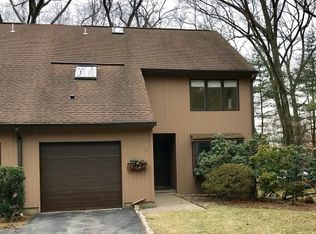 008 Littlewood Ct, Mountain Lakes, NJ 07046