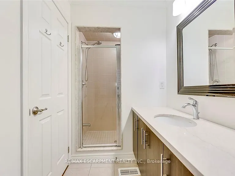3087 Eberly Woods Dr — Photo 25