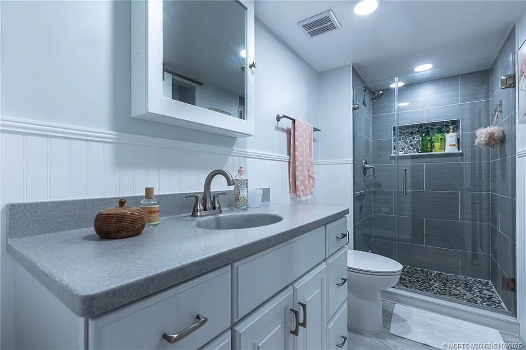 2 bed, 2.5 bath, 1310 sqft, $7,500 — Photo 3