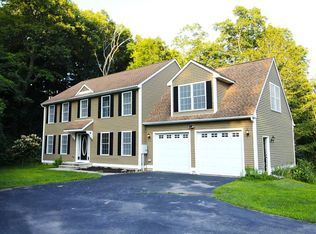 6 Oakridge Rd, Salem, CT 06420