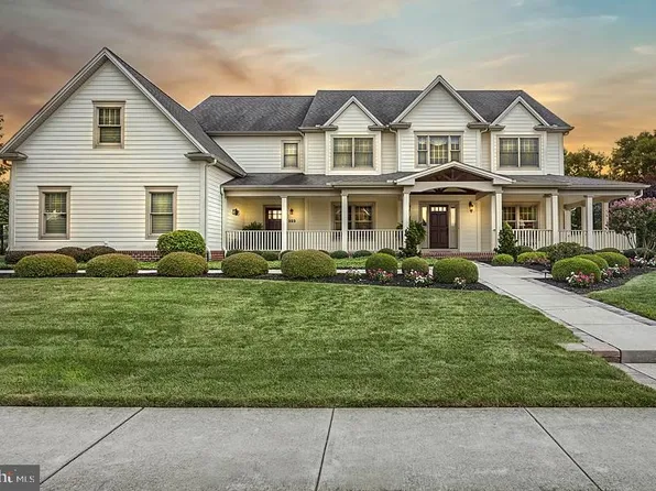 323 Southview Dr, Mechanicsburg, PA 17055