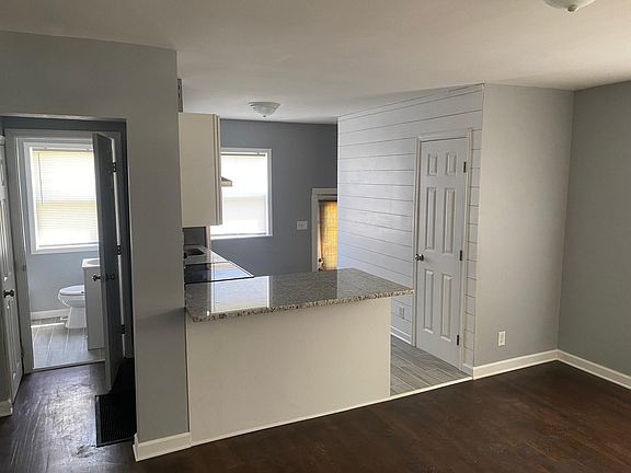 3rd image of 1179 Manchester Ave