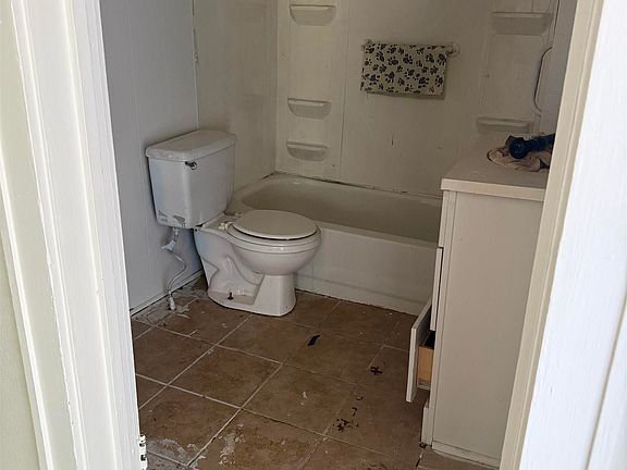5th image of 227 Sorrell Rd
