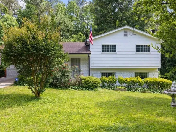 2984 Peek Rd NW, Atlanta, GA 30318