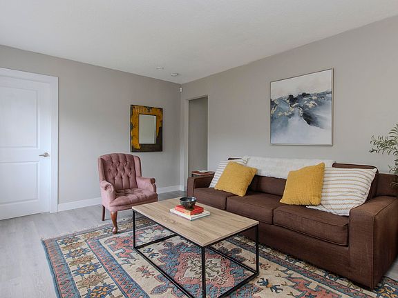 3rd image of 39727 Government Rd