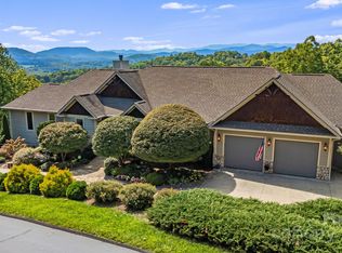3527 Cummings Cove Pkwy, Hendersonville, NC 28739