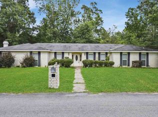 101 Timberlane Dr, Silsbee, TX 77656