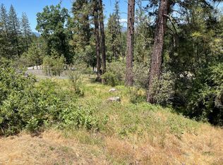 25 Victoria Pl, Oakhurst, CA