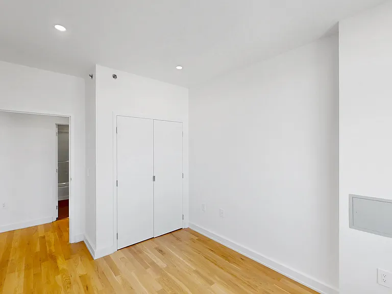1115 Broadway #8C — Photo 6