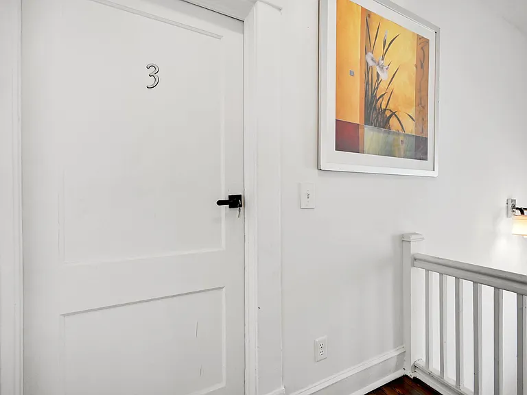 Durant Pl NE — Photo 1