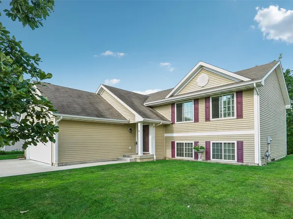 6108 NW 49th St, Johnston, IA 50131