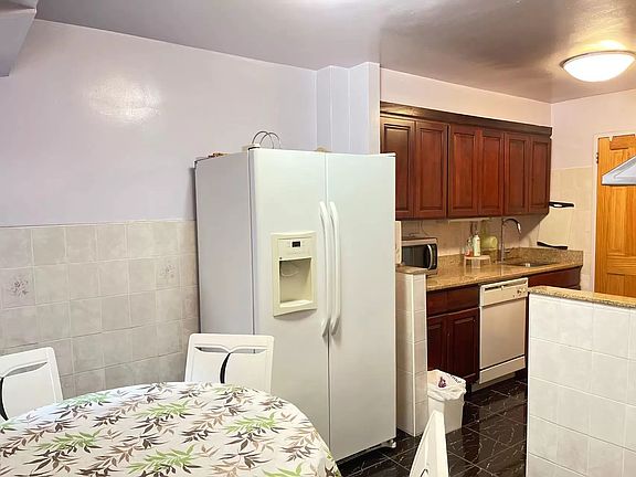 4th image of 14343 41st Ave APT 2D