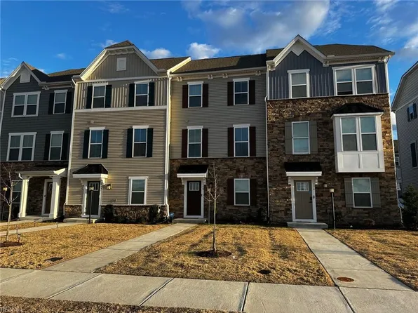 180 Jordan House Dr, Smithfield, VA 23430