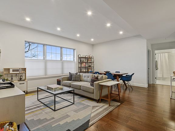 10 Byron Place