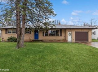 2776 N Trail Ln, Saint Joseph, MI 49085