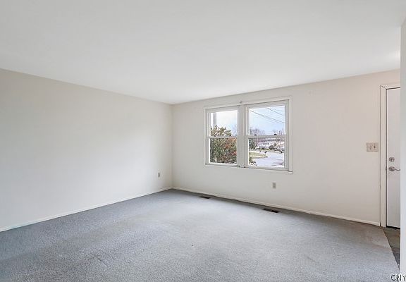 4th image of 4999 Windgate Rd