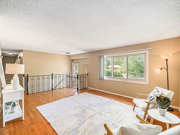 5th image of 6011 Fleetwood Dr