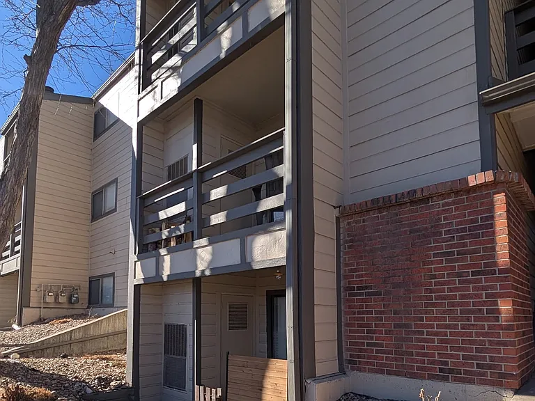 579 Wright St #305 — Photo 16